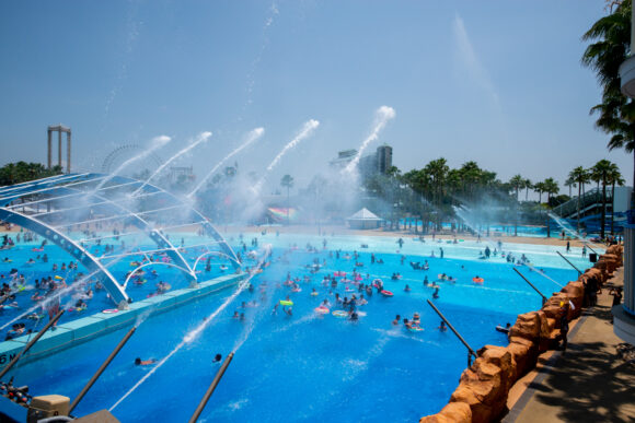 imagen de la piscina de surf