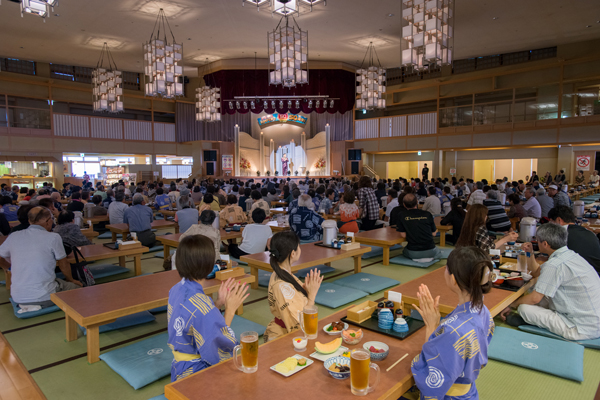 長島温泉 懐かしい名曲と心に残る歌の饗宴